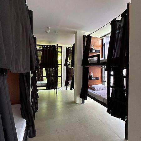 Dayon Hostel Coron Bagian luar foto