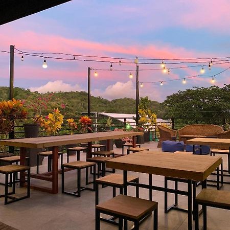 Dayon Hostel Coron Bagian luar foto