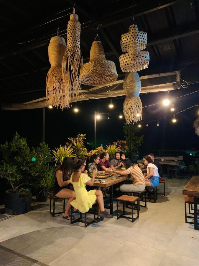 Dayon Hostel Coron Bagian luar foto