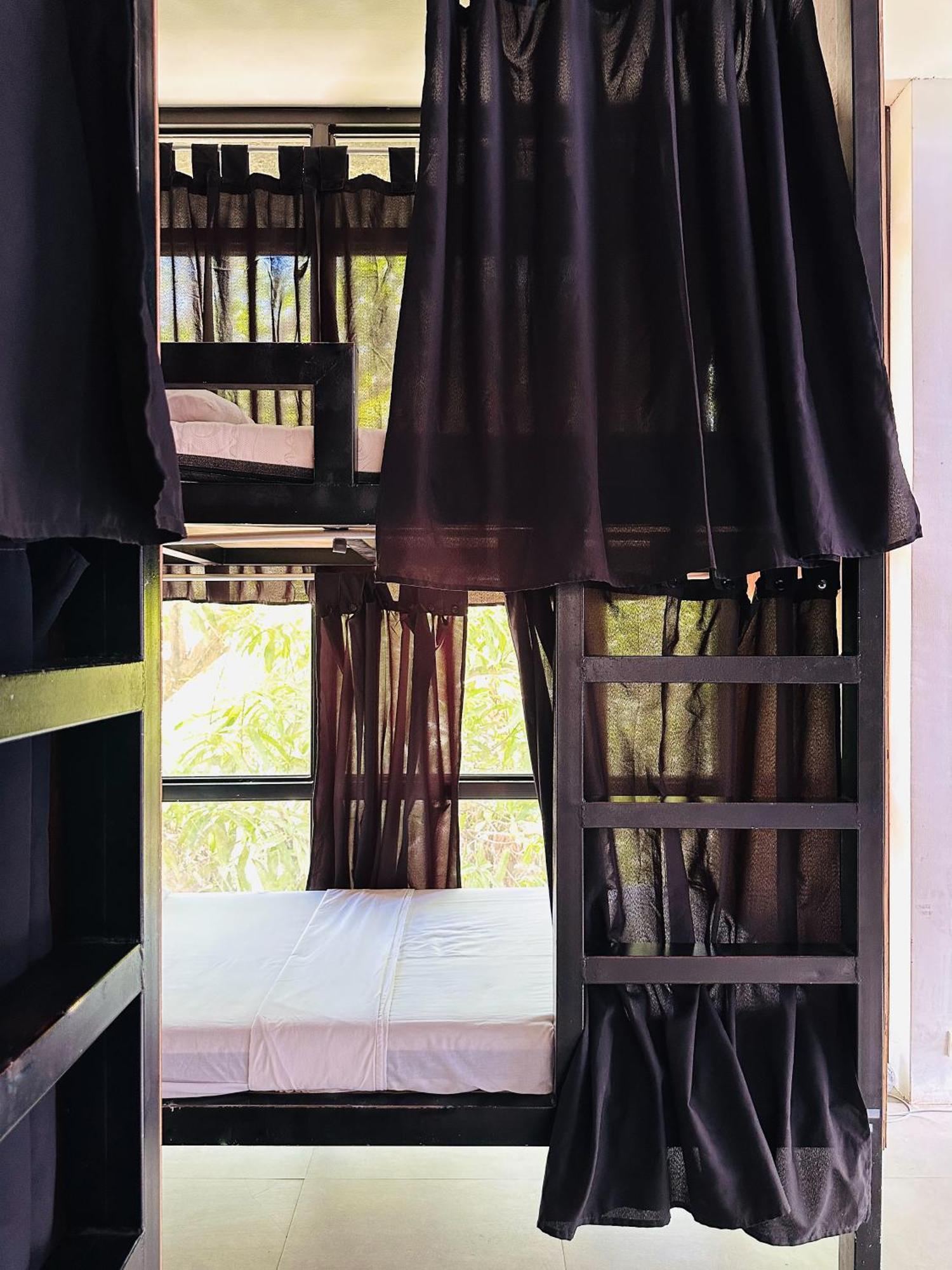 Dayon Hostel Coron Bagian luar foto