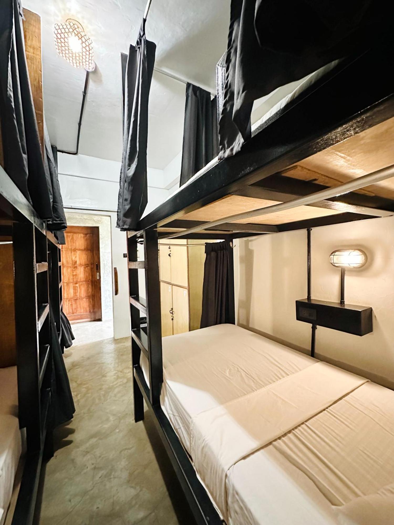 Dayon Hostel Coron Bagian luar foto