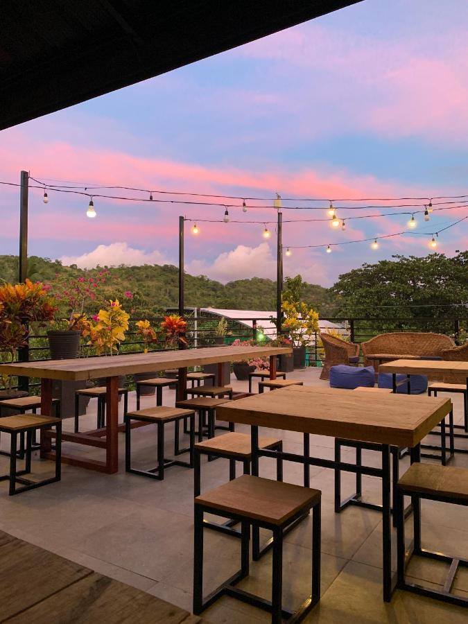 Dayon Hostel Coron Bagian luar foto