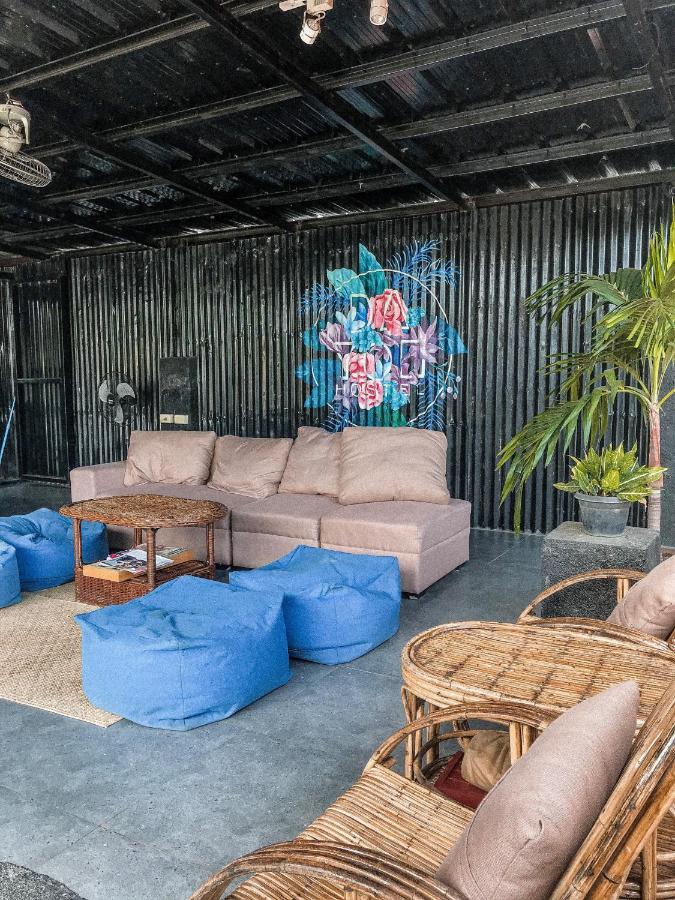 Dayon Hostel Coron Bagian luar foto