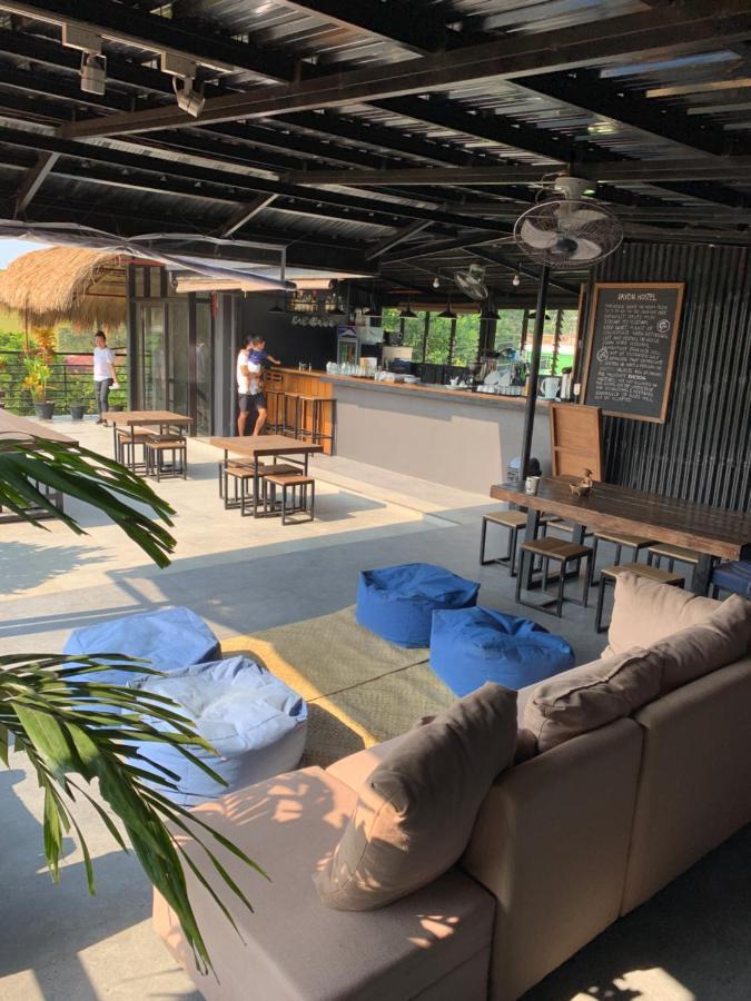 Dayon Hostel Coron Bagian luar foto