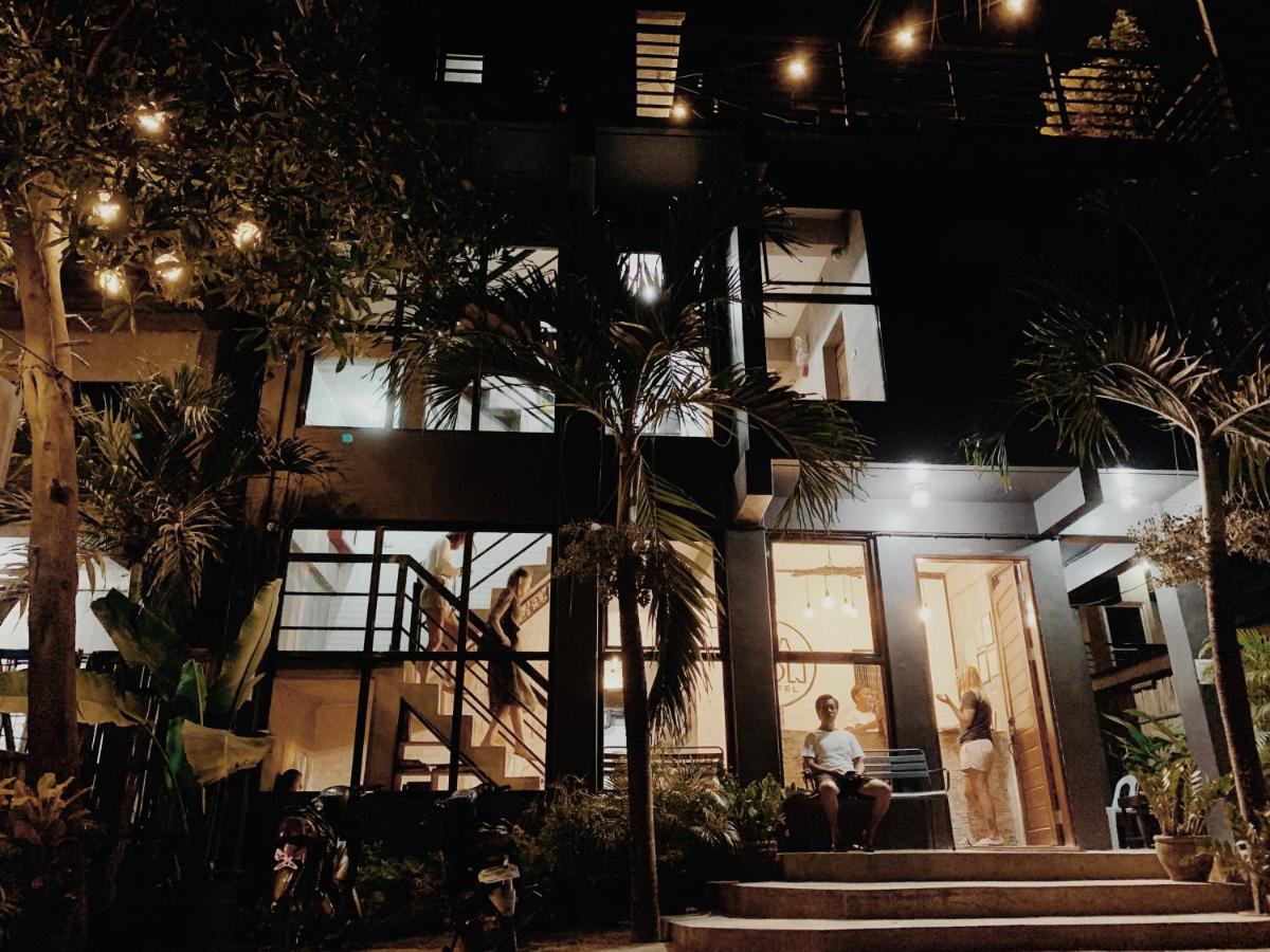 Dayon Hostel Coron Bagian luar foto